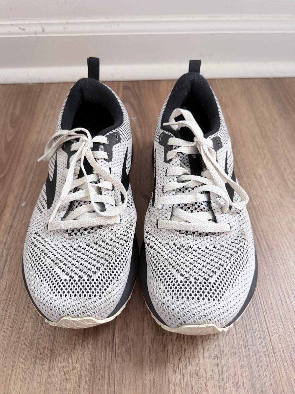 Brooks Revel 5 Black and White Knit Running Shoes-Size 7
